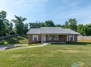 257 Old Clover Hill Rd, Maryville, TN 37803