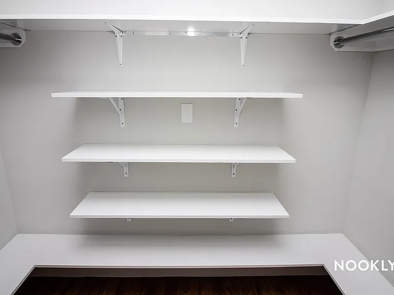 1553 De Kalb Ave #1R — Photo 7