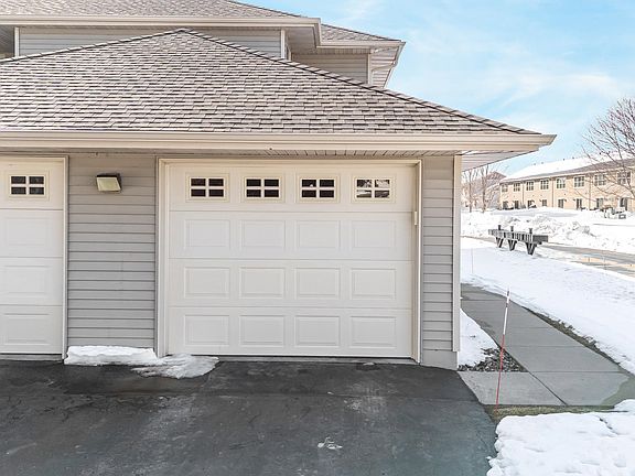 4th image of 4735 N Newcastle Ln Unit D