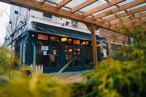 Rented by Pear NYC LLC | media 10