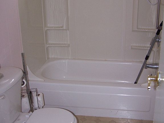 5th image of 25 Mariposa Ln