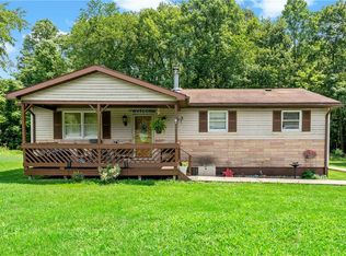 121 Morgan Rd, Grindstone, PA 15442