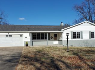 821 W Riverside St, Springfield, MO 65807