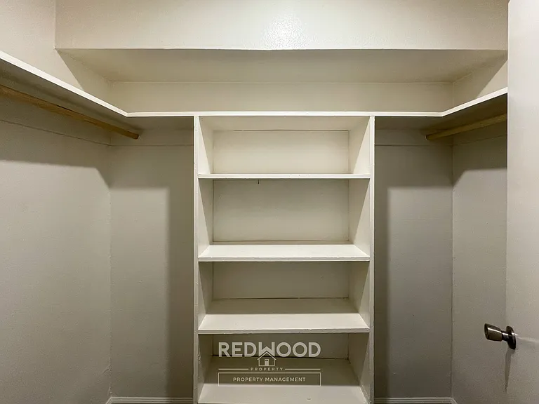 5324 Holiday Dr. — Photo 27