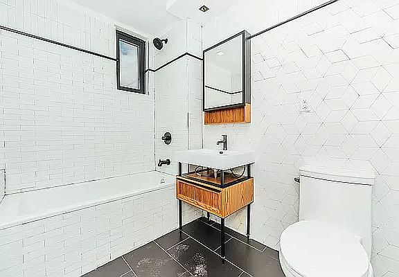 5th image of 115 Stanwix St #289