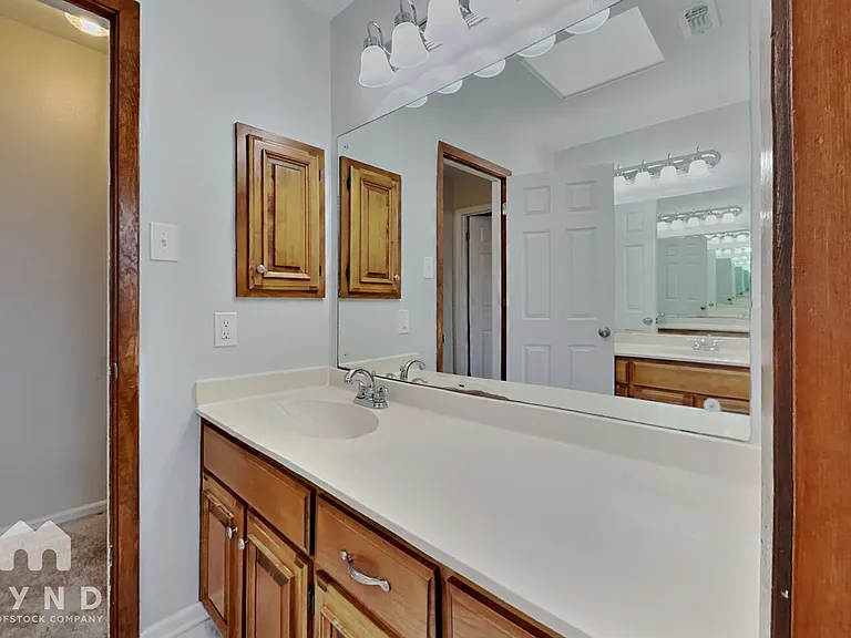 15710 Fern Ridge St — Photo 21
