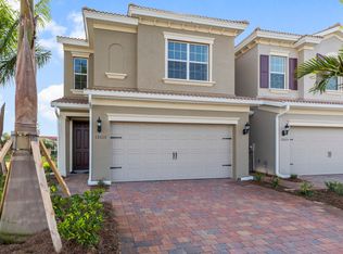 12621 Laurel Cove Dr, Fort Myers, FL 33913