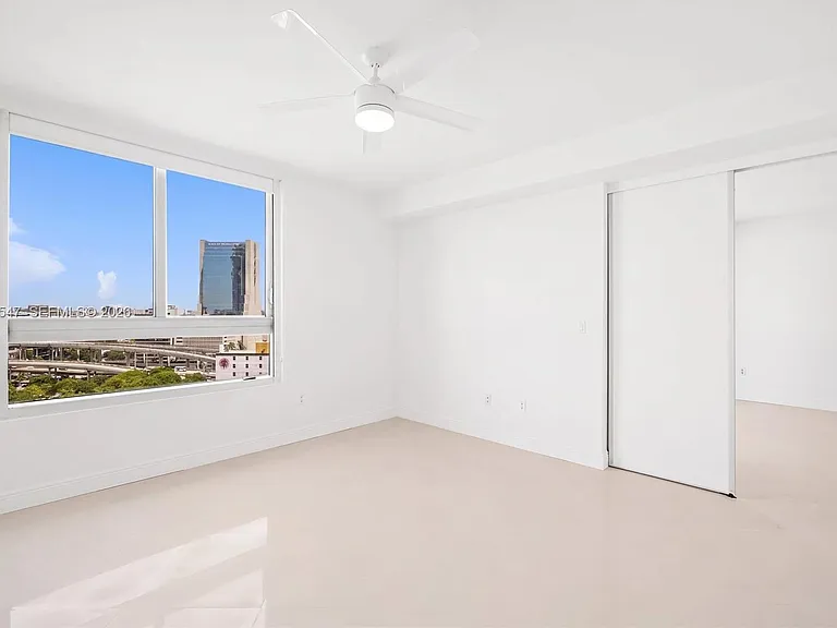 90 SW 3rd St #1608 — Photo 10