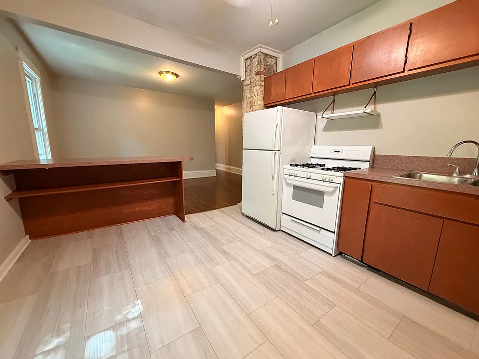 01383 - Grand 162-164