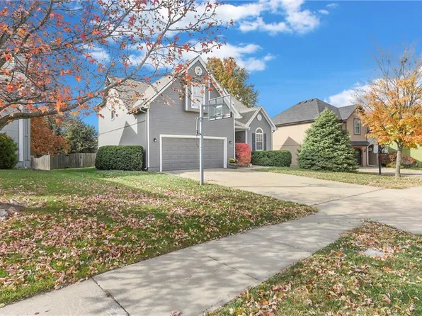 12552 Clinton St, Olathe, KS 66061