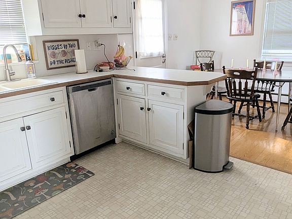 4th image of 2343 Penrose Dr