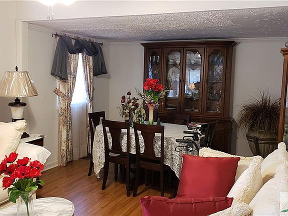 2nd image of 2105 N Fernwood Dr