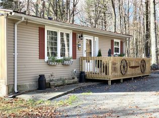 1920 Donalds Rd, Effort, PA 18330