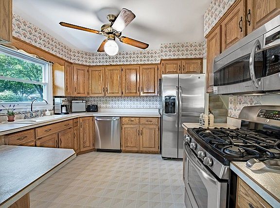 4th image of 917 Kehoe Dr