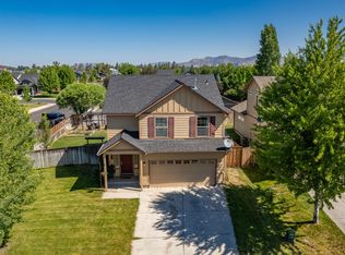 805 NE Redwood Ave, Redmond, OR 97756