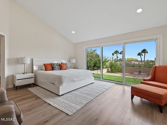 5th image of 5833 N Placita Del Baron
