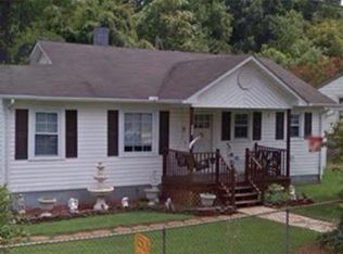 208 Peacock Ave, Lexington, NC 27292