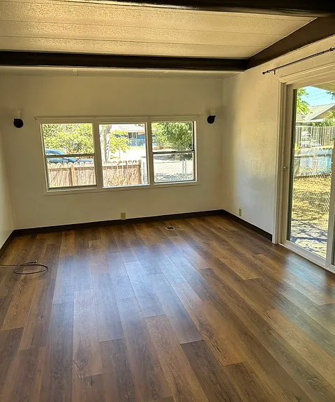 2721 D St — Photo 2