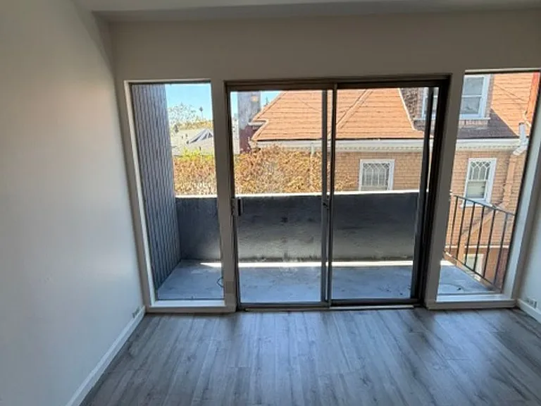 356 Jayne Ave — Photo 9