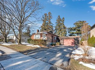 1607 Kenmuir Ave, Mississauga, ON L5G4B6