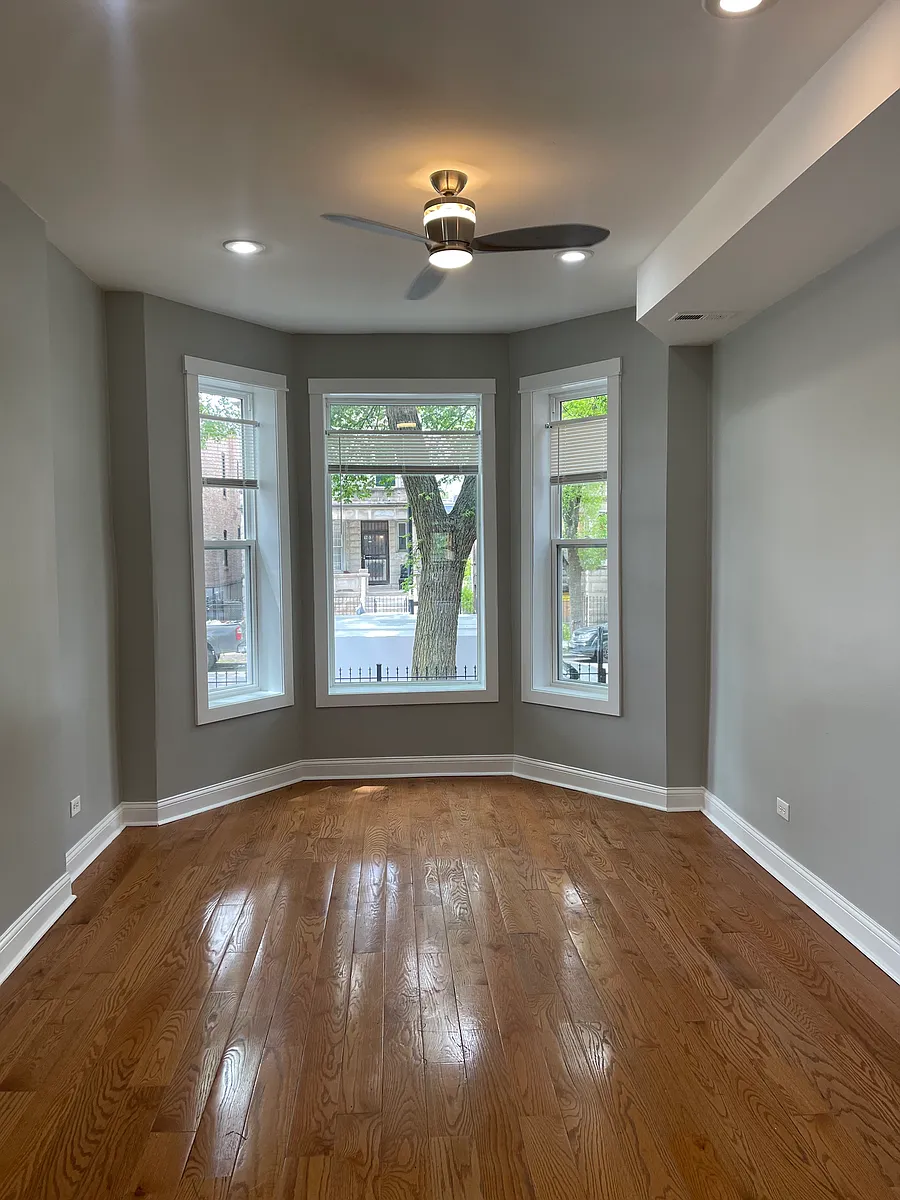 Building Photo - 1651 S Homan Ave #1