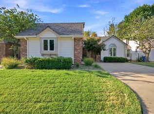 8913 E Bradford Cir, Wichita, KS 67206