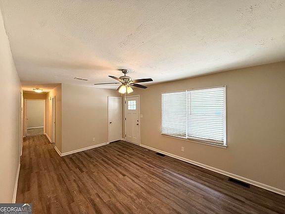 5th image of 1661 N Highpoint Dr