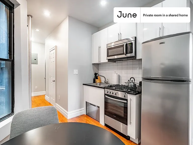 826 9th Ave #B — Photo 8
