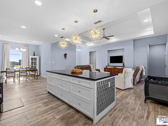 3rd image of 4532 Alba Cir