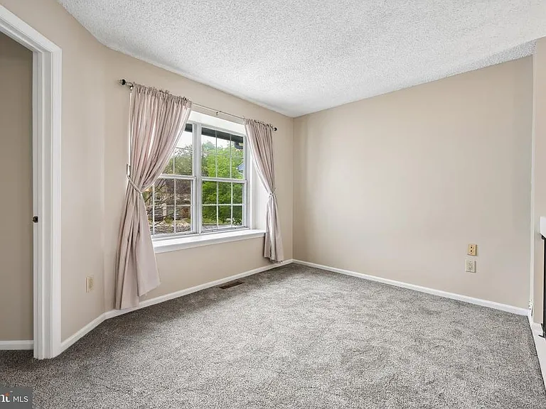 9 Miniver Ct — Photo 15