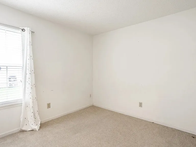 1911 Maple Park Dr — Photo 16