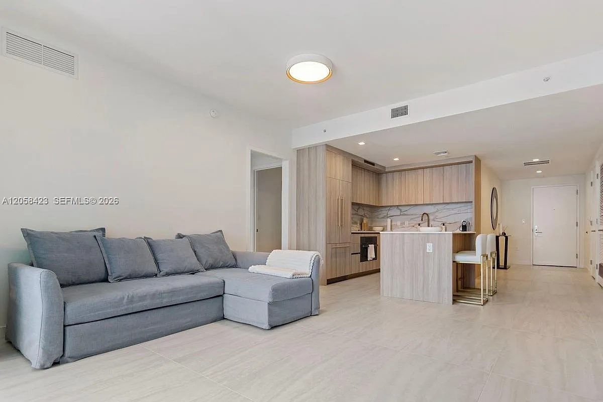 Viceroy Brickell Condo — Photo 3