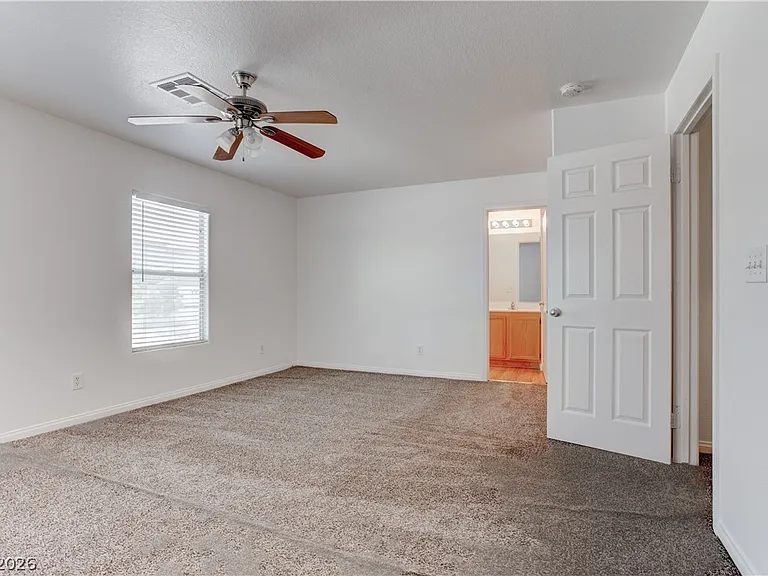 1195 Sweet Orange St — Photo 20