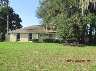 810 Berryhill Cir, Fruitland Park, FL 34731