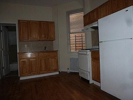 2nd image of 13 N Bond St APT 1A