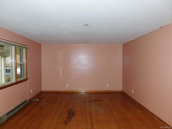 3rd image of 408 Cedar Ln
