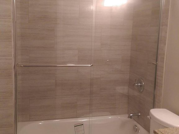 4th image of 1 Woodhaven Ct