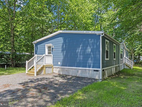 3rd image of 37645 Juniper St