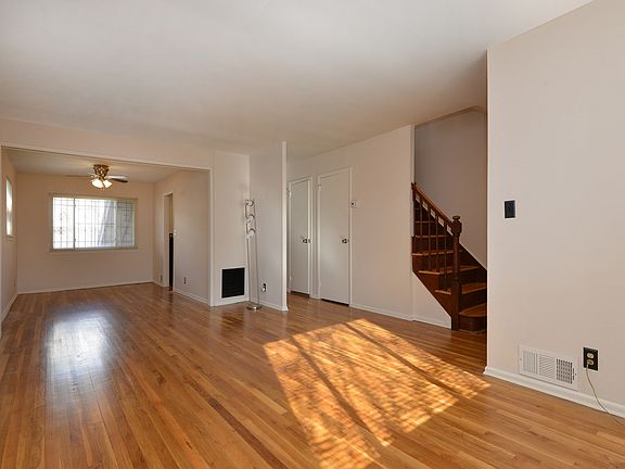 4th image of 18405 Henderson Ave