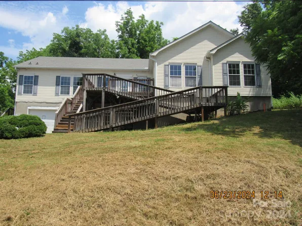 701 Holtzclaw Rd, Canton, NC 28716