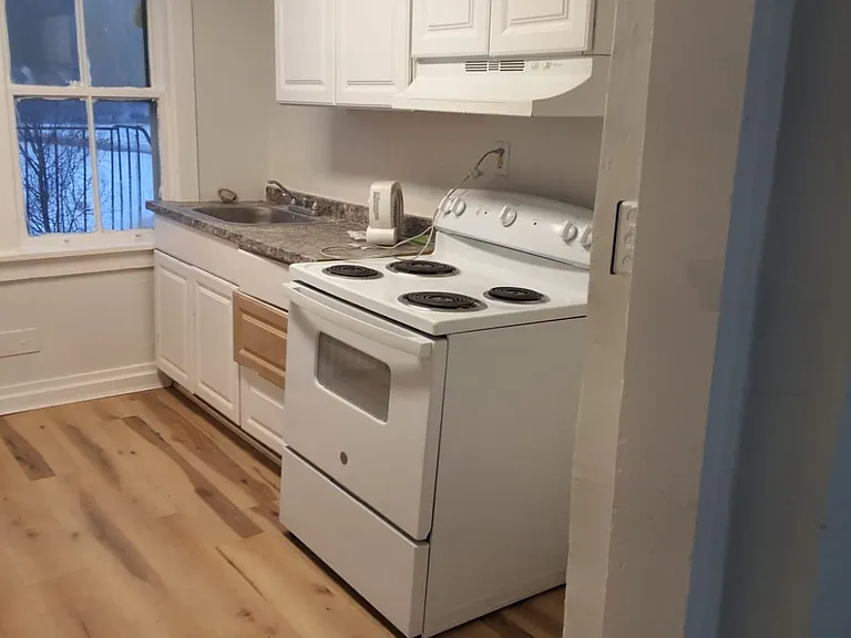 277 Chestnut St #2 — Photo 6