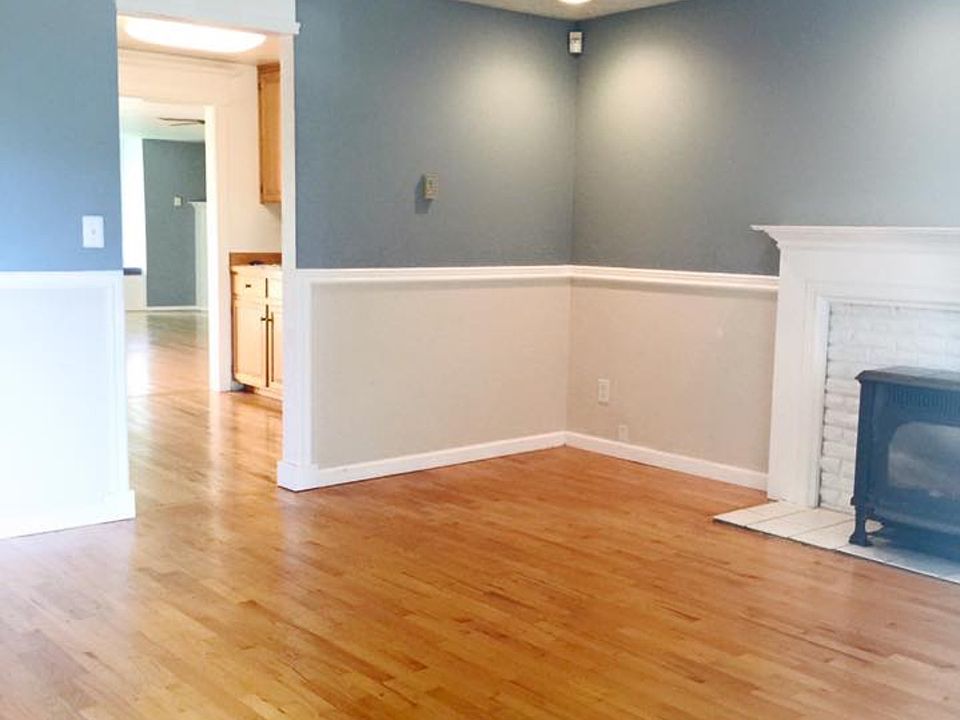1st image of 4631 181st Pl SW