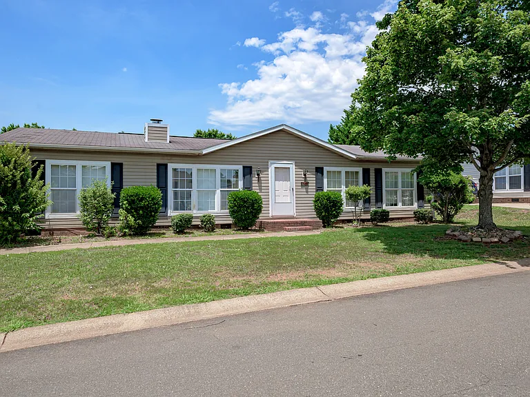 9859 Spring Ridge Ln — Photo 11