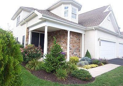 1st image of 84 Moor Dr