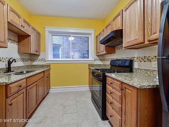 5th image of 6736 S Oglesby Ave #1