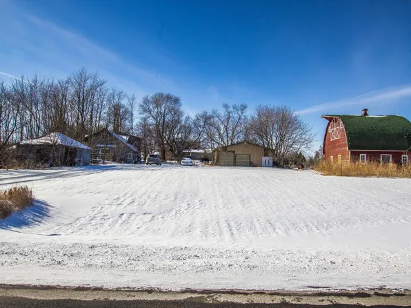 312 E Lake Cowdry Rd NW, Alexandria, MN 56308