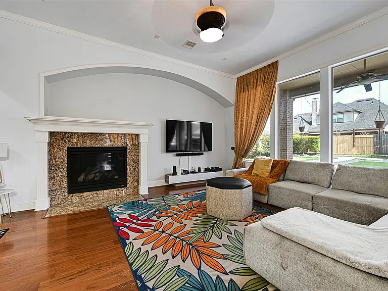 28214 Churchill Ct — Photo 12