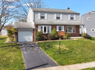711 Springdell Rd, King Of Prussia, PA 19406