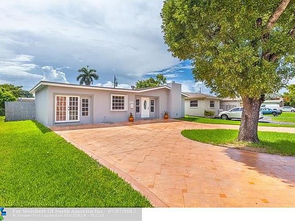 2nd image of 3904 E Lake Pl