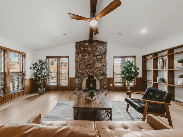 916 S 25th Pl, Rogers, AR 72758